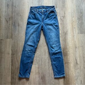 Old Navy High Rise WOW Straight Jean - Size 4